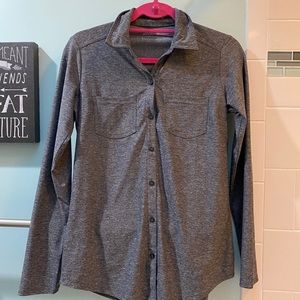 EDDIE BAUER DRY FIT LONG SLEEVE BUTTON UP